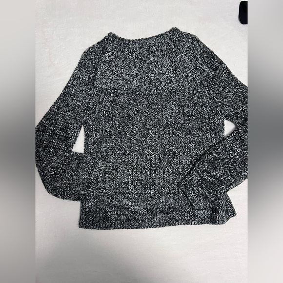 Kendall & Kylie Black and White Knit Sweater - Picture 1 of 6